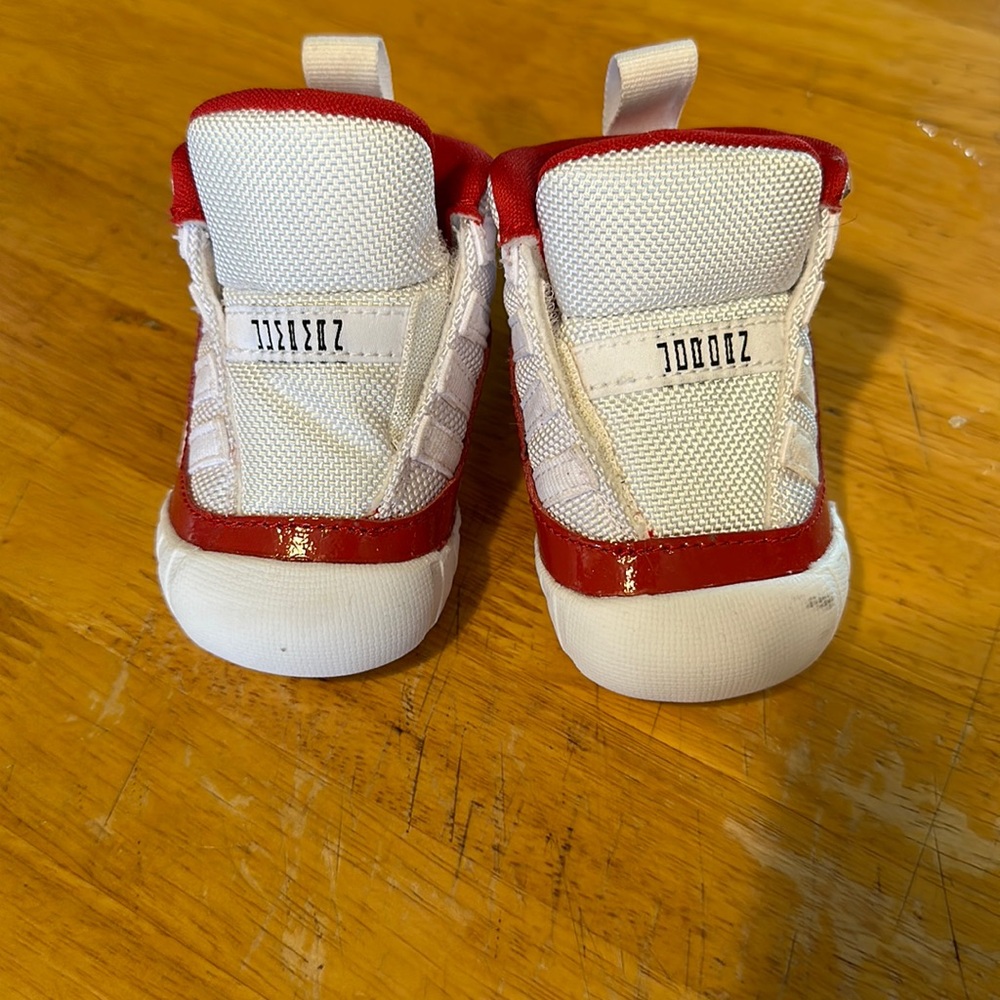 Baby Jordan’s red/White